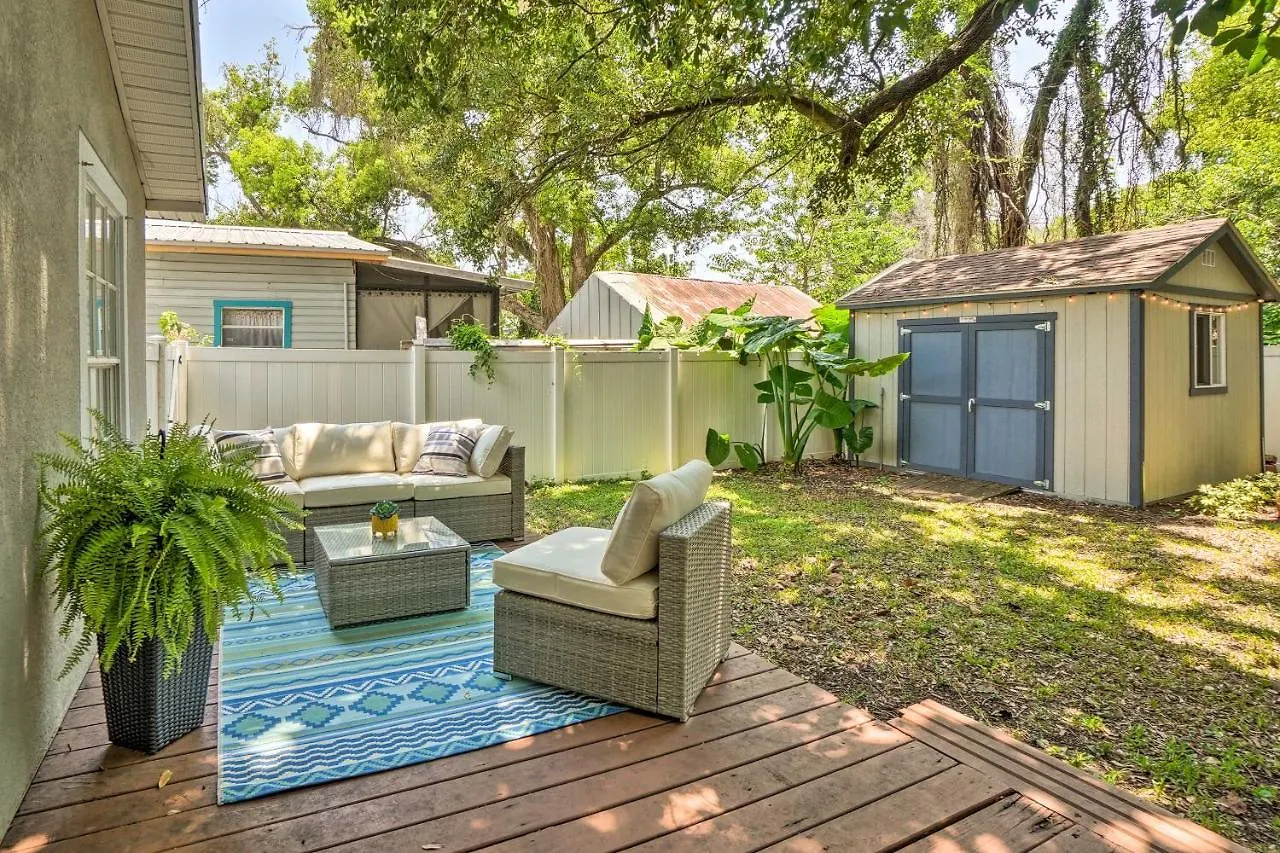 Central Point Tampa Home With Outdoor Lounge! United States