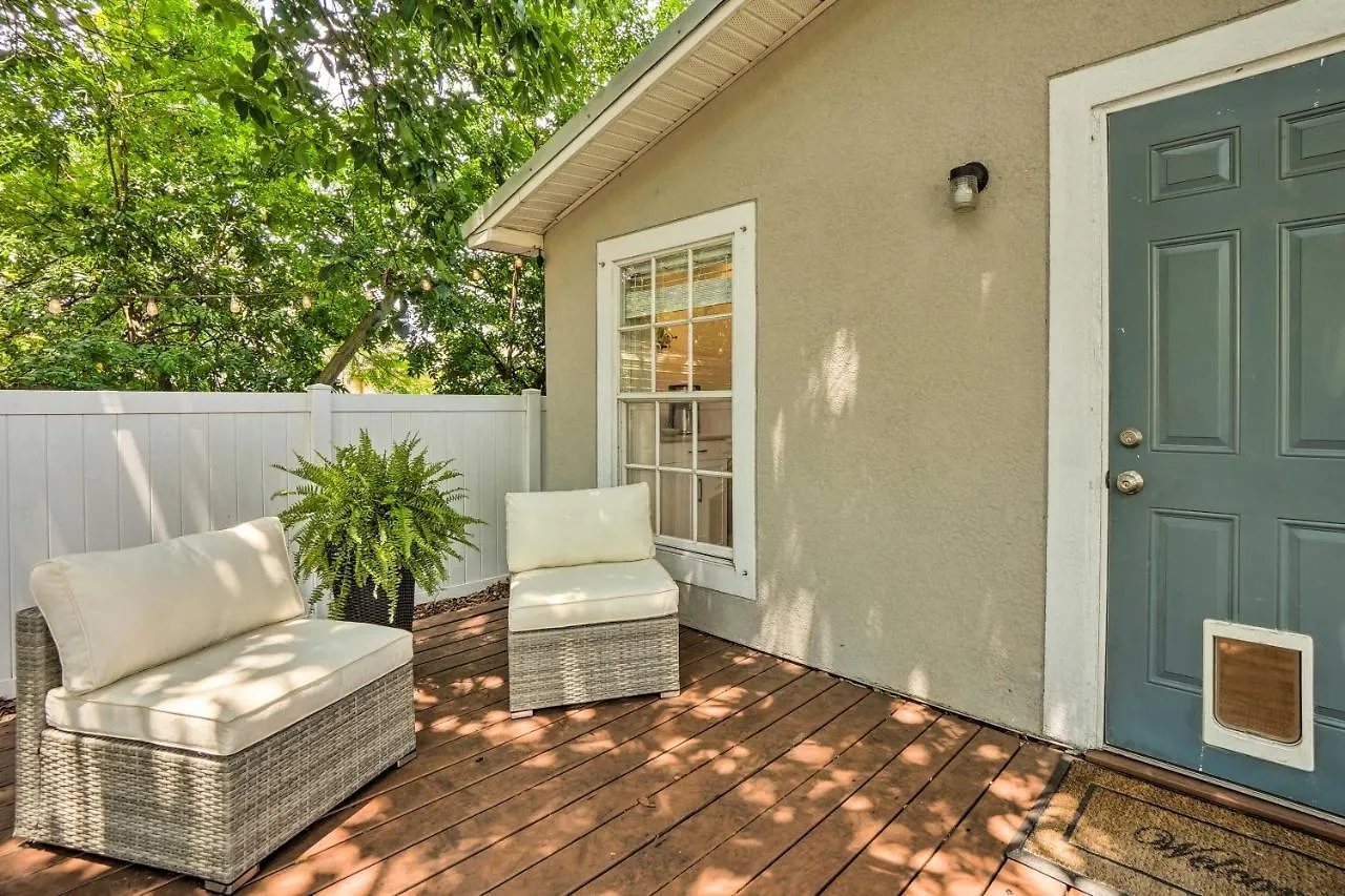 Holiday home Central Point Tampa Home With Outdoor Lounge!